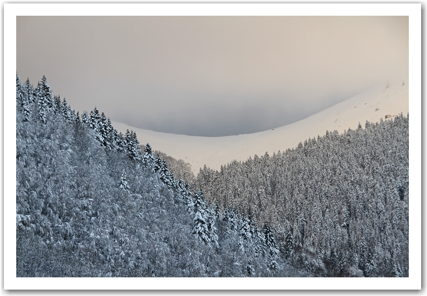 nuage sur la Dent de Crolles