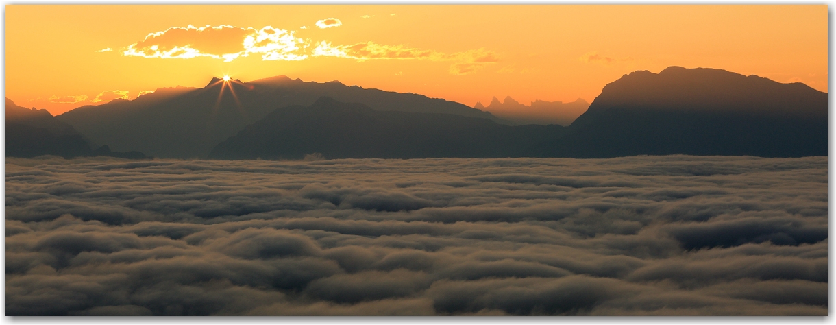 mer de nuages d'été