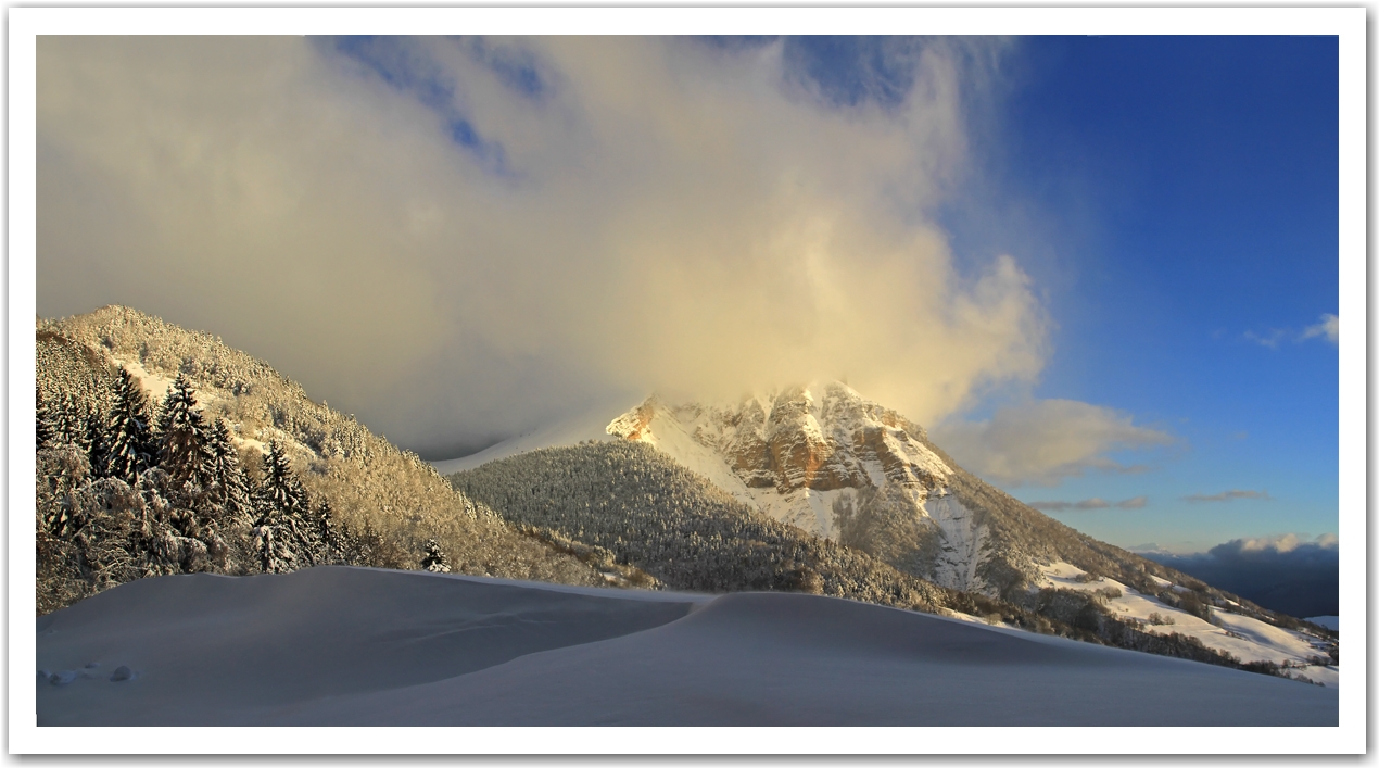 nuage sur la Dent de Crolles